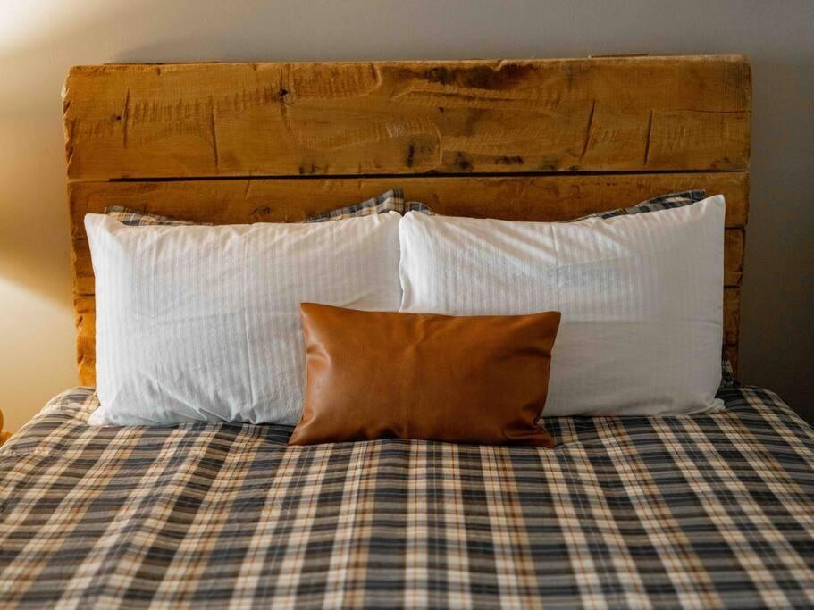 Stonegate Lodge King Bed Wifi Roku Tv Salt Water Pool Room #203 Eureka Springs Luaran gambar